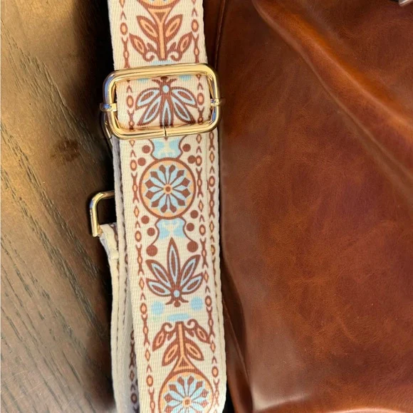 Faux Leather backpack black with removeable guitar strap & grab handle - Picture 9 of 12